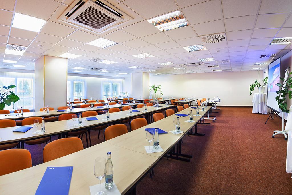 Hotel Benica Benesov  Ngoại thất bức ảnh