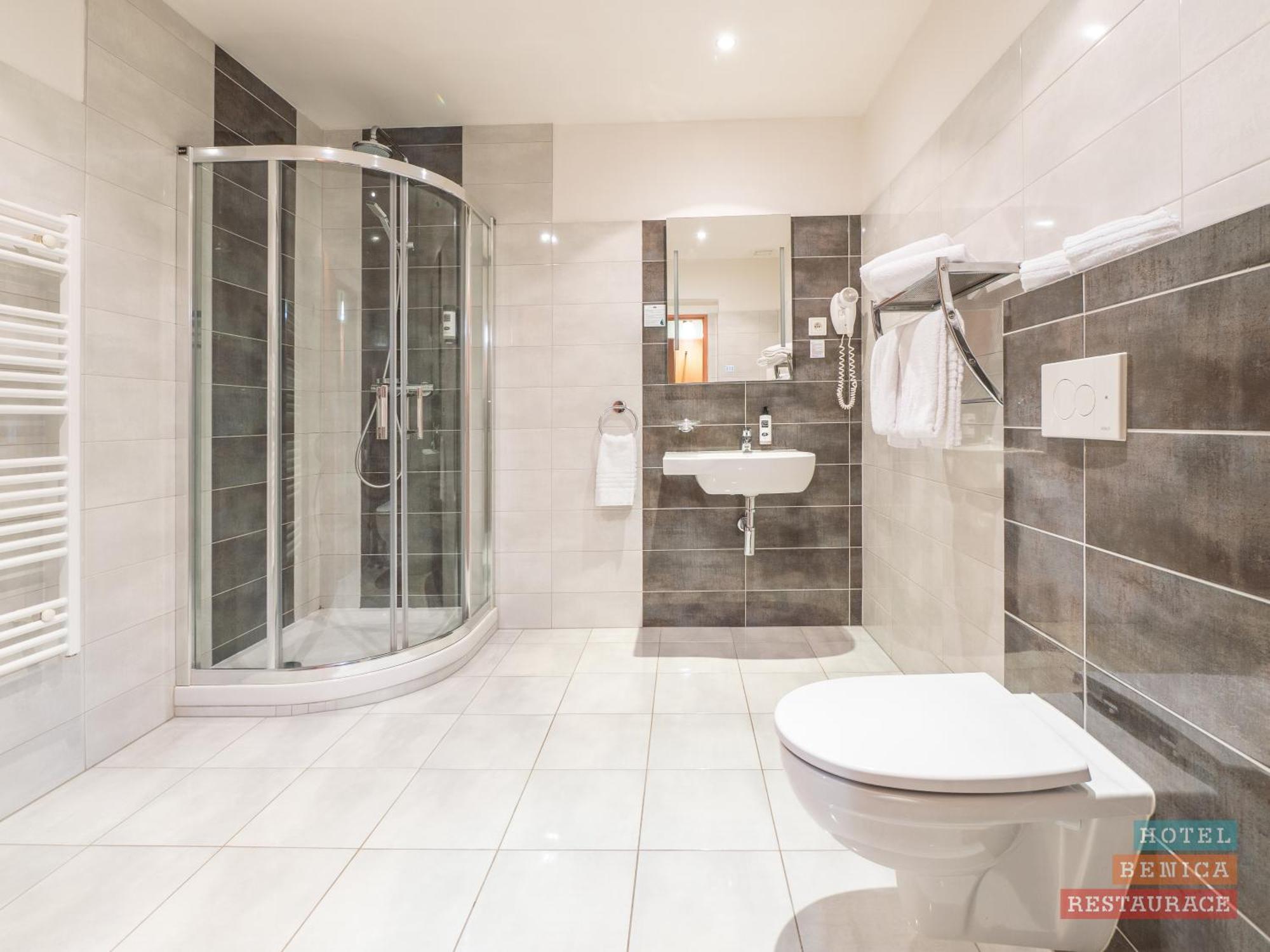 Hotel Benica Benesov  Ngoại thất bức ảnh