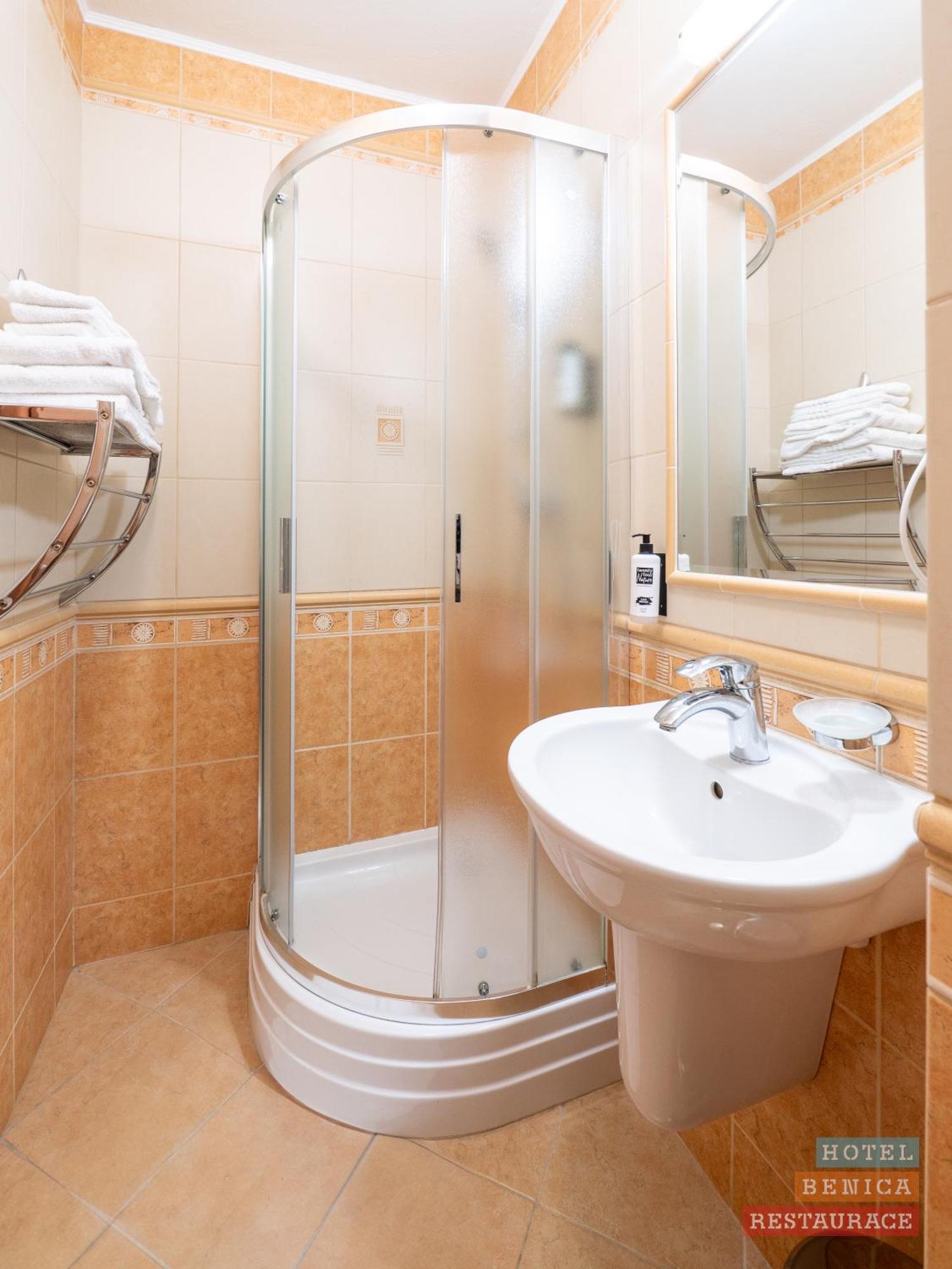 Hotel Benica Benesov  Ngoại thất bức ảnh