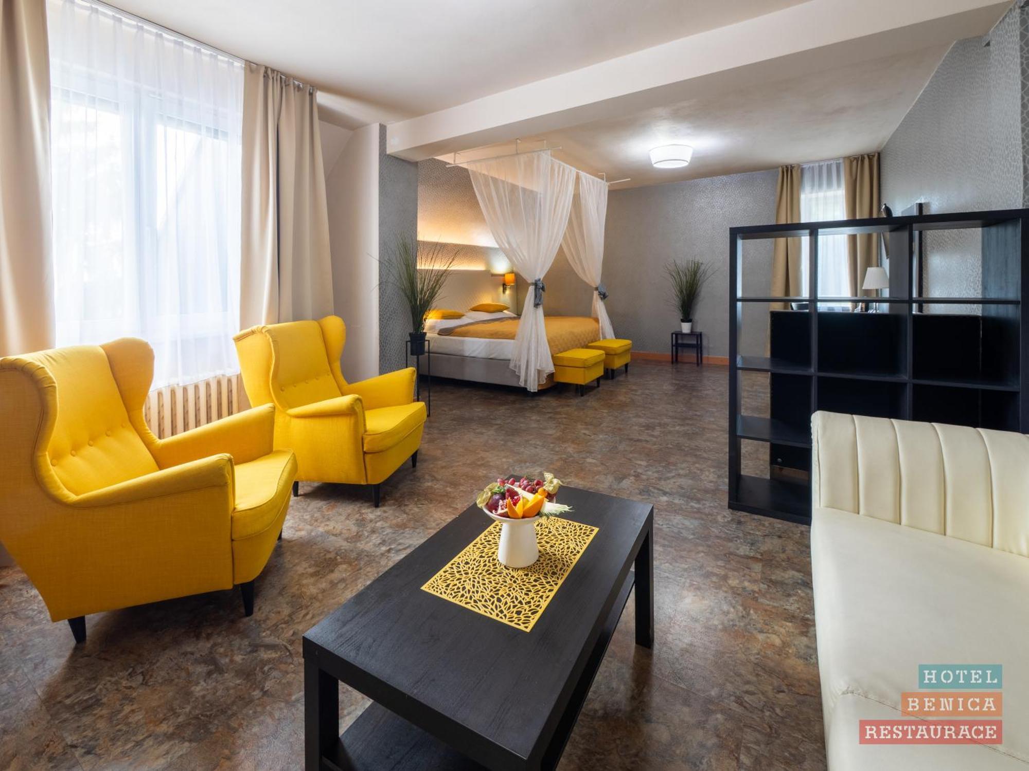 Hotel Benica Benesov  Ngoại thất bức ảnh