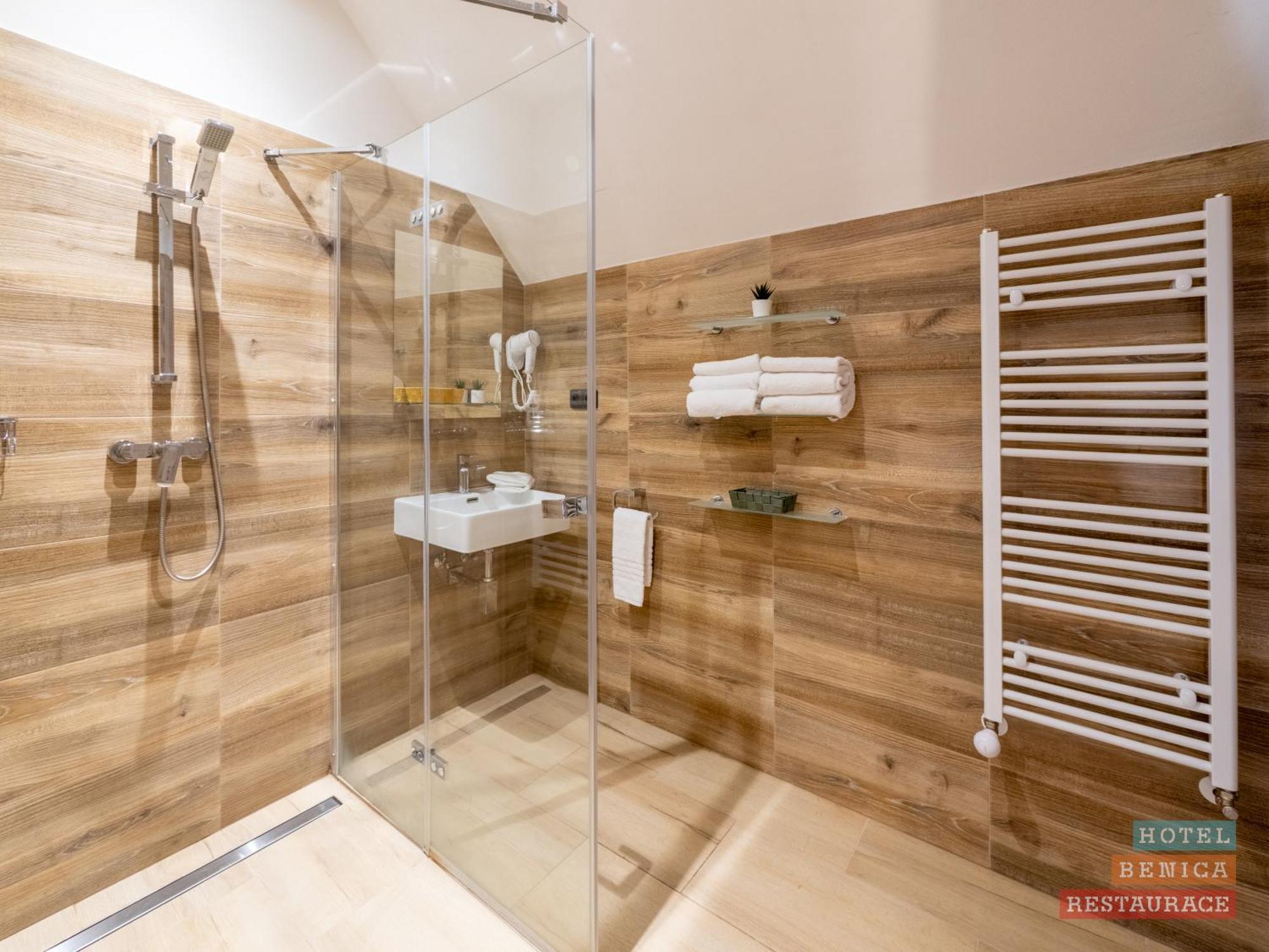 Hotel Benica Benesov  Ngoại thất bức ảnh